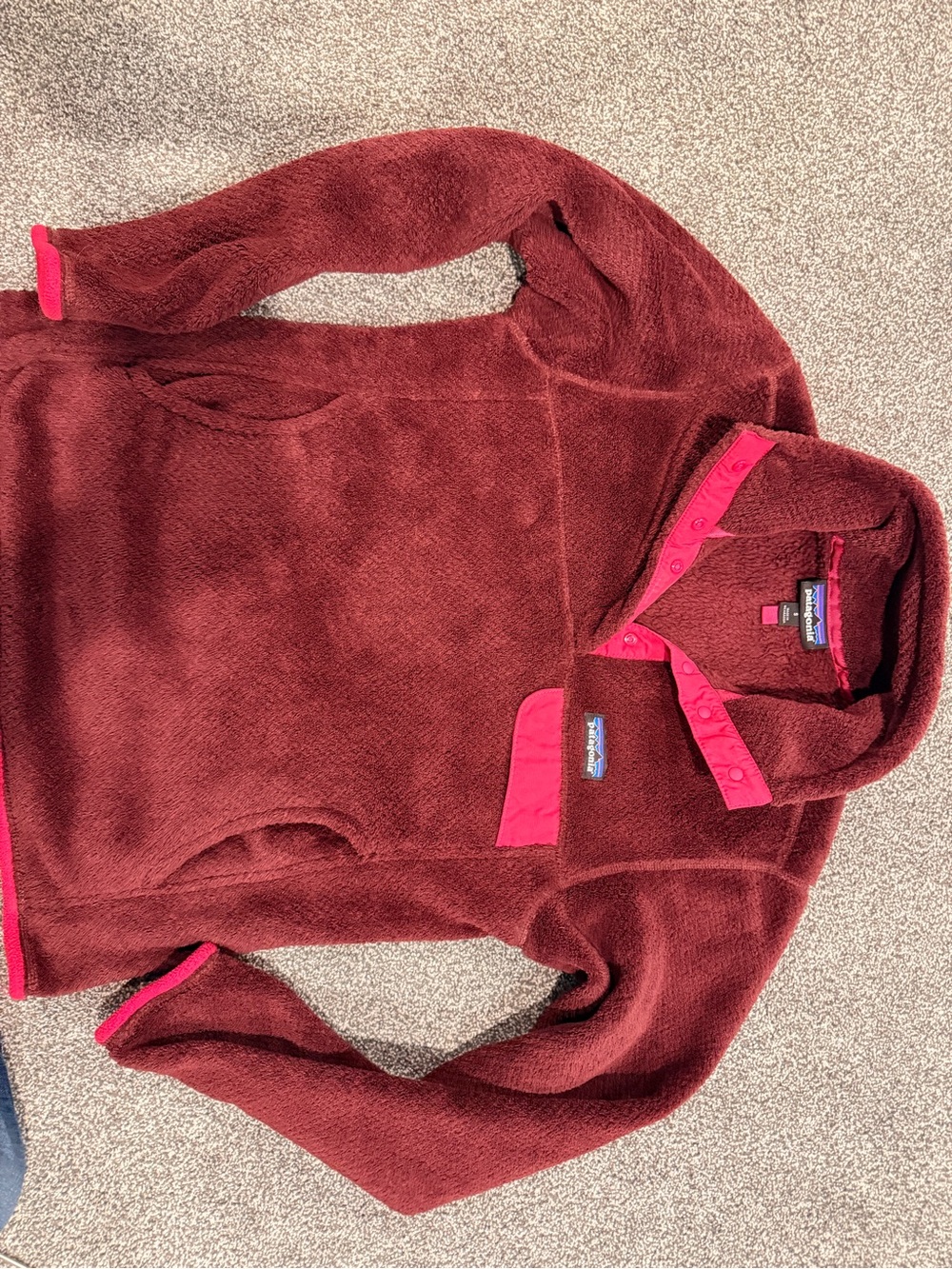 Patagonia Women's Burgundy Cowl Snap-T Fleece with Pink Accents